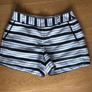 Women’s shorts size 2, fits like 4